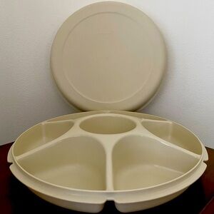 Vintage Tupperware Vegetable Snack & Fruit Dip Serving Tray with Lid– 14" Round